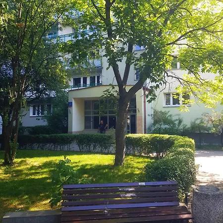 Falcon 5 Metro Sgh Apartman *