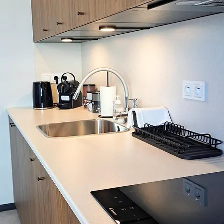 Appartement Falcon 5 Metro Sgh