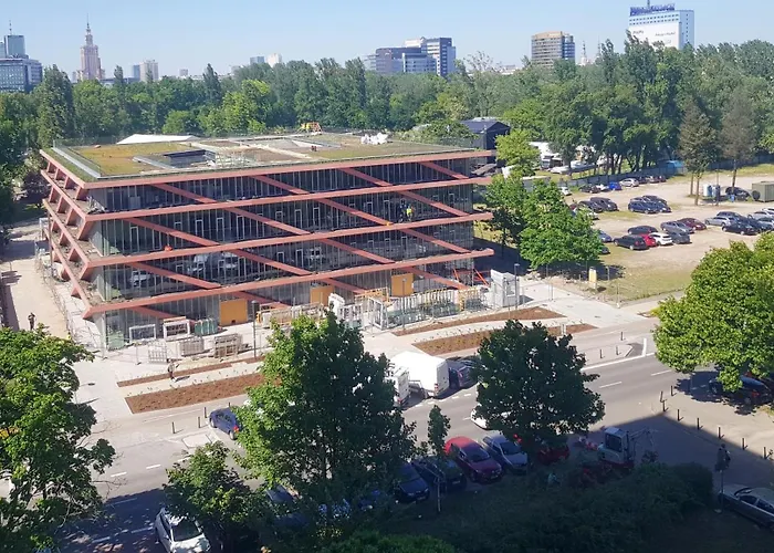 Falcon 5 Metro Sgh Daire Varşova